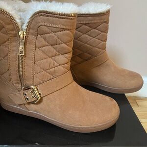 Nwot Guess Women's Fabric Faux Fur Round Toe Ankle Boots Brown Tan Size 7M